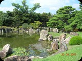 Ogrody japońskie charakteryzuje harmonia, asymetria i prostota, które wcale nie są takie przypadkowe, jakby  mogło się wydawać.