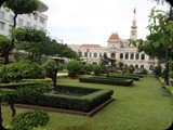 Ho Chi Minh - to największa i najbardziej kosmopolityczna metropolia w kraju. Do roku 1976 miasto nosiło nazwę Sajgon, było stolicą Wietnamu Południowego i centrum administracyjnym francuskiego kolonializmu w Indochinach.
