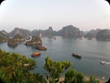 Zatoka Ha Long - symbol Wietnamu i jeden z najpiękniejszych zakątków w całej Azji, miejsce wpisane na listę UNESCO.
