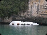 Zatoka Ha Long - symbol Wietnamu i jeden z najpiękniejszych zakątków w całej Azji, miejsce wpisane na listę UNESCO.