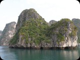Zatoka Ha Long - symbol Wietnamu i jeden z najpiękniejszych zakątków w całej Azji, miejsce wpisane na listę UNESCO.
